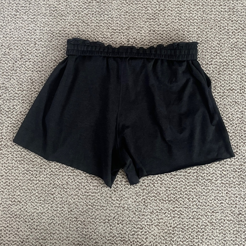 Vuori shorts - Picture 4 of 6